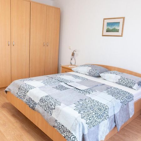 Sunny Apartment Valbandon Fažana Extérieur photo