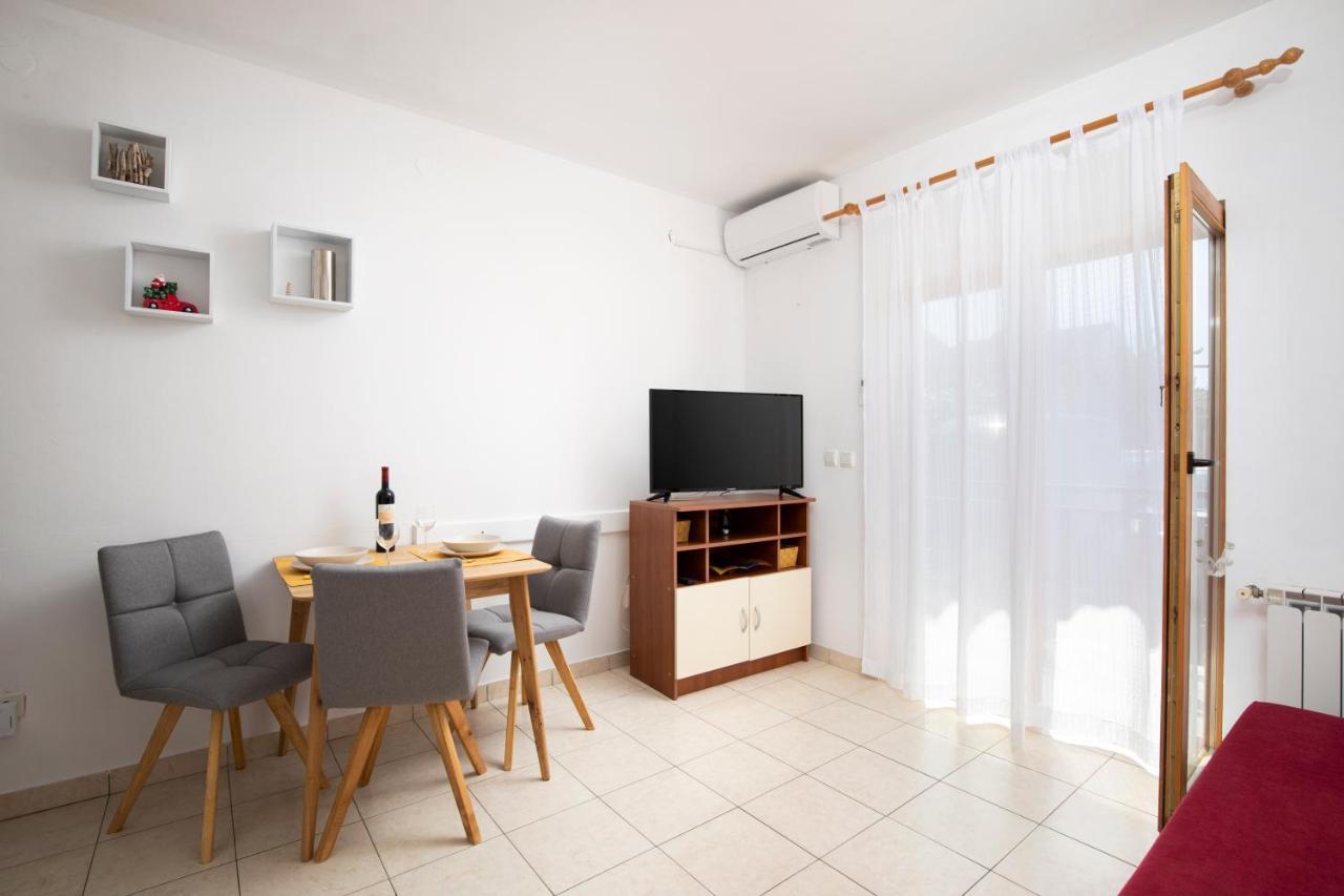 Sunny Apartment Valbandon Fažana Extérieur photo