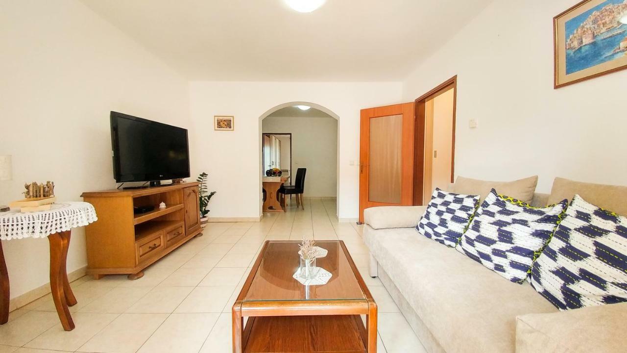 Sunny Apartment Valbandon Fažana Extérieur photo