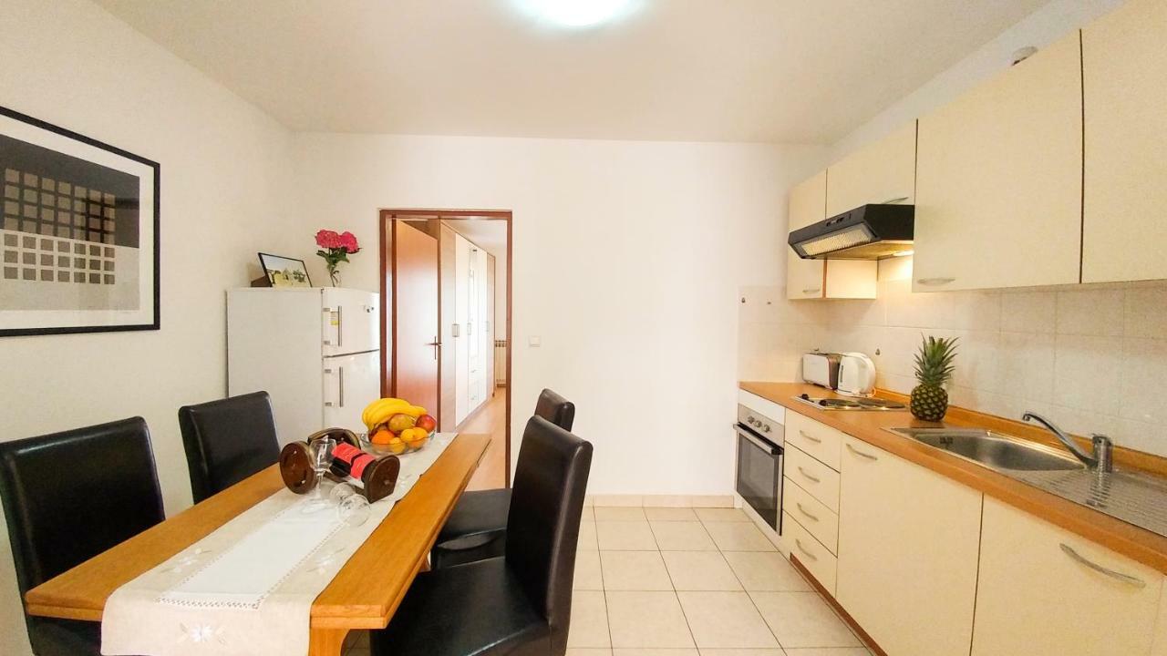 Sunny Apartment Valbandon Fažana Extérieur photo