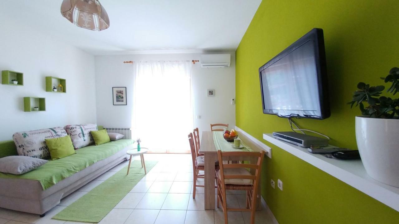 Sunny Apartment Valbandon Fažana Extérieur photo