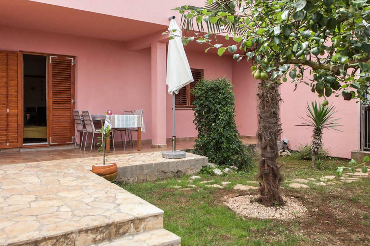 Sunny Apartment Valbandon Fažana Extérieur photo