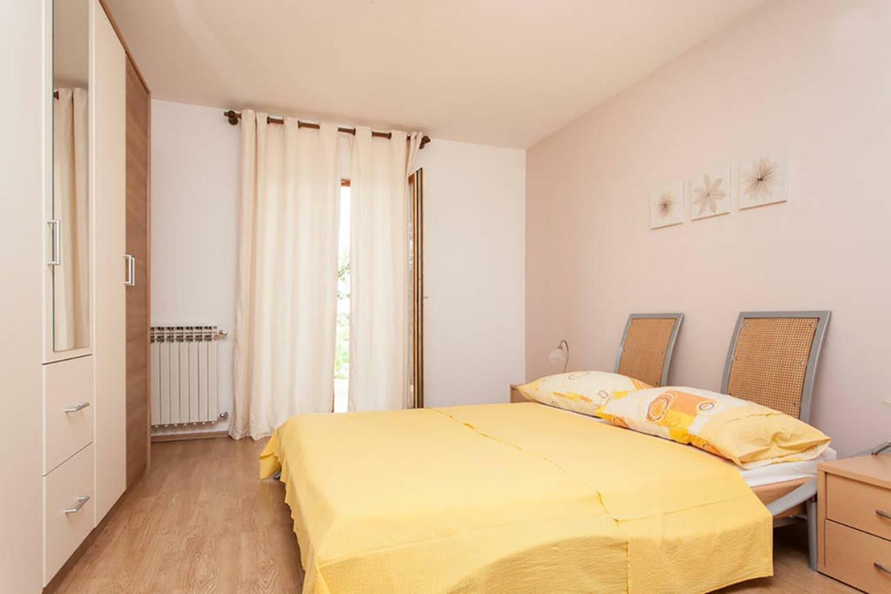 Sunny Apartment Valbandon Fažana Extérieur photo